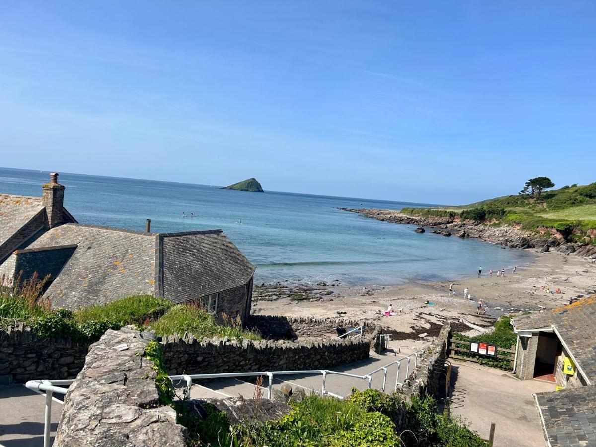 Spacious Cottage In The Village Of Wembury Екстериор снимка